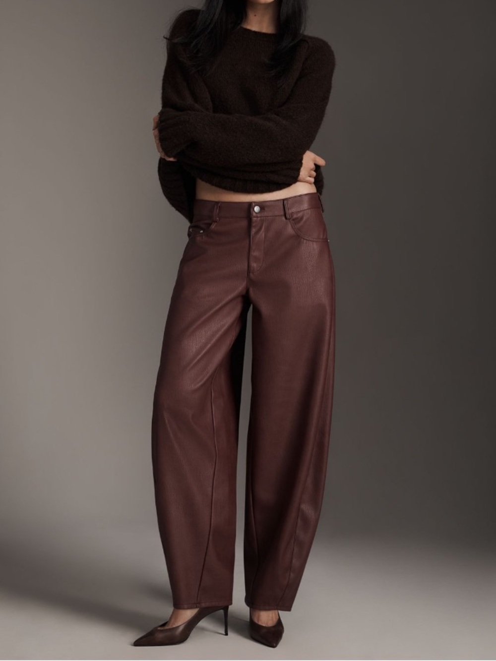 🟤NWT PILCRO by ANTHROPOLOGIE Faux Leather Barrel Pants in Oxblood Red Sz 28